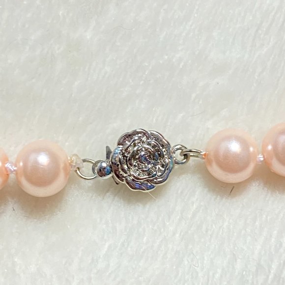 18" Strand Pink Pearls Shell Pearls Hand Knotted - Picture 3 of 3